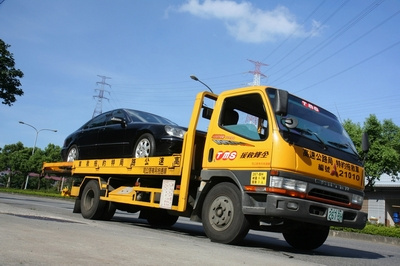 拖車(chē)救援服務(wù)